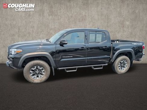 Used 2023 Toyota Tacoma TRD Off-Road AWD/4WD image 4