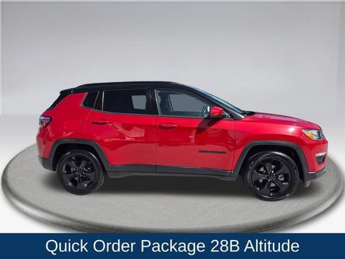 Used 2020 Jeep Compass Latitude FWD image 8