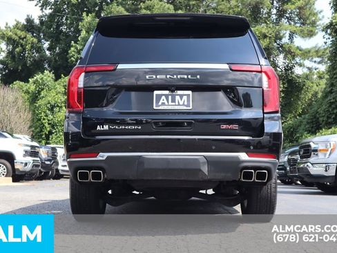 Used 2025 GMC Yukon Denali RWD image 7