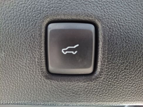 Certified 2022 Ford Escape SEL image 30