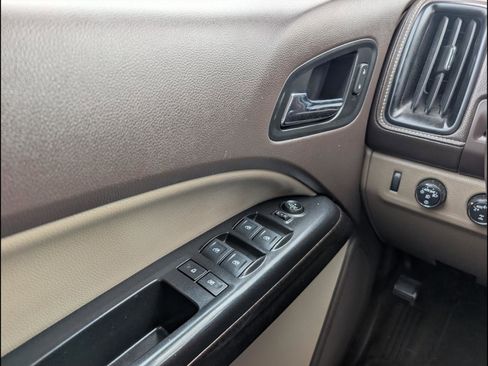 Used 2018 GMC Canyon SLE AWD/4WD image 19