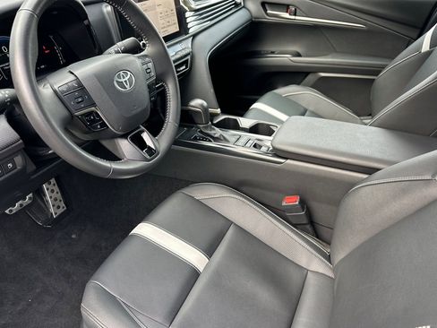 Certified 2025 Toyota Camry SE image 11