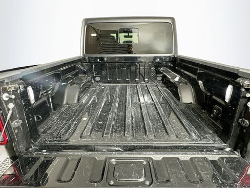 Used 2023 Jeep Gladiator Sport AWD/4WD image 28