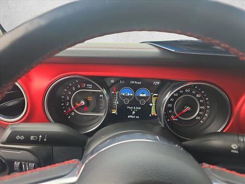 Used 2022 Jeep Gladiator Rubicon w/ LED Lighting Group AWD/4WD image 10