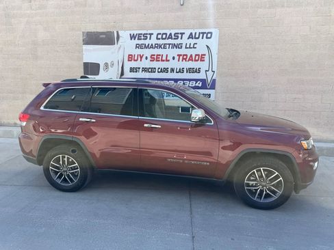 Used 2019 Jeep Grand Cherokee Limited RWD image 3