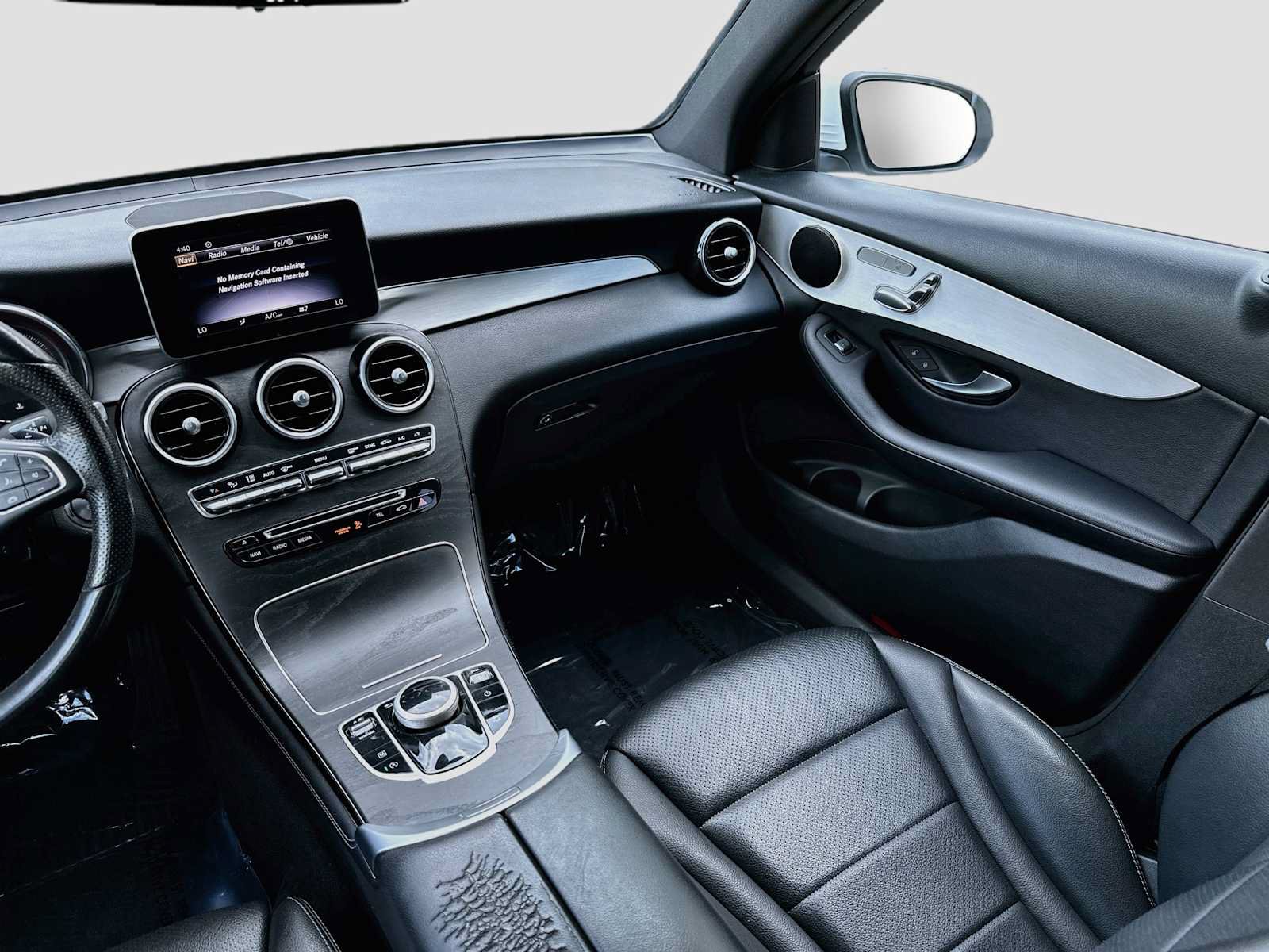 Used 2019 Mercedes-Benz GLC 300 image 23