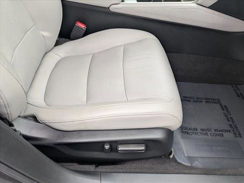 Used 2018 Honda Accord Touring image 18