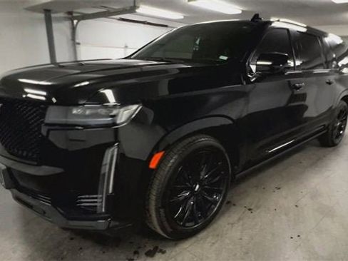 Used 2021 Cadillac Escalade ESV Sport Platinum image 4