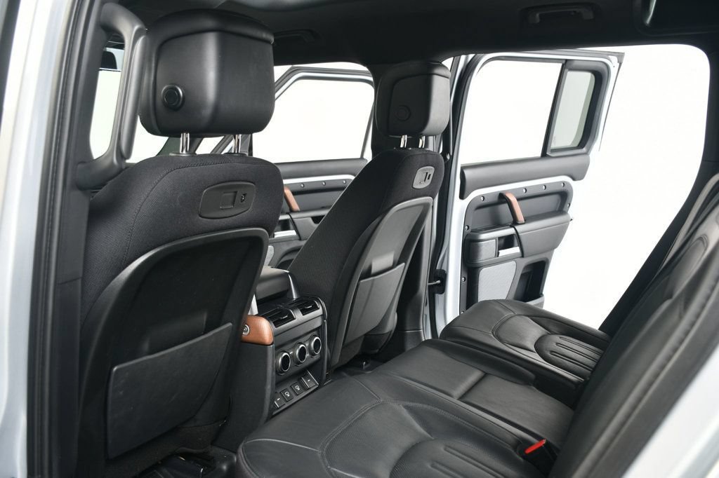 Used 2021 Land Rover Defender 110 X AWD/4WD image 33