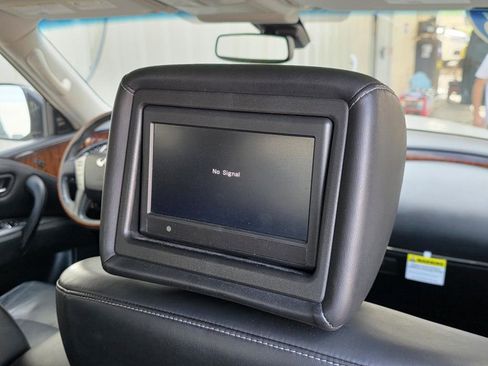 Used 2016 INFINITI QX80 2WD w/ Deluxe Technology Package image 13