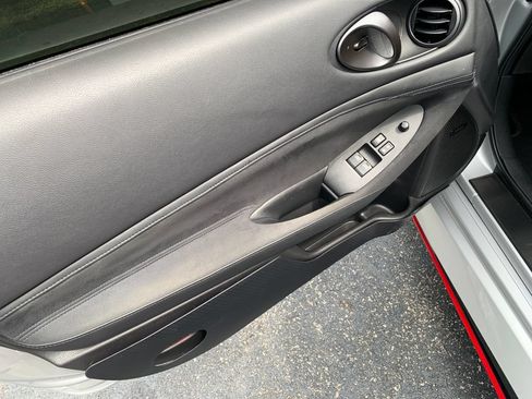 Used 2025 Nissan Z NISMO w/ Floor Mat Package RWD image 10
