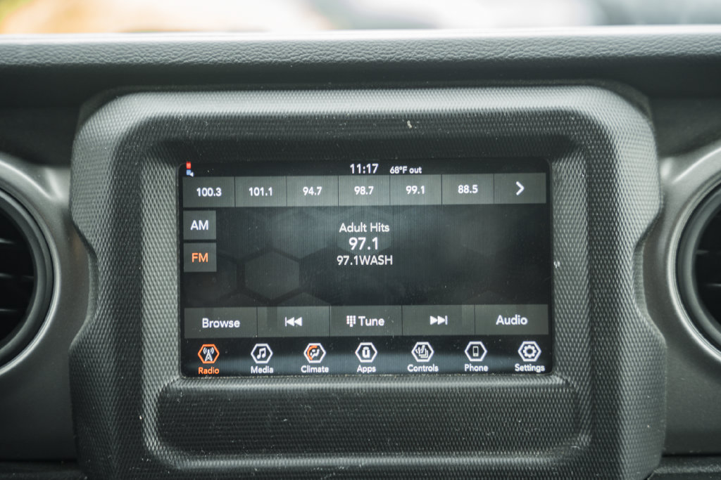 Used 2023 Jeep Wrangler Unlimited Sport AWD/4WD image 22