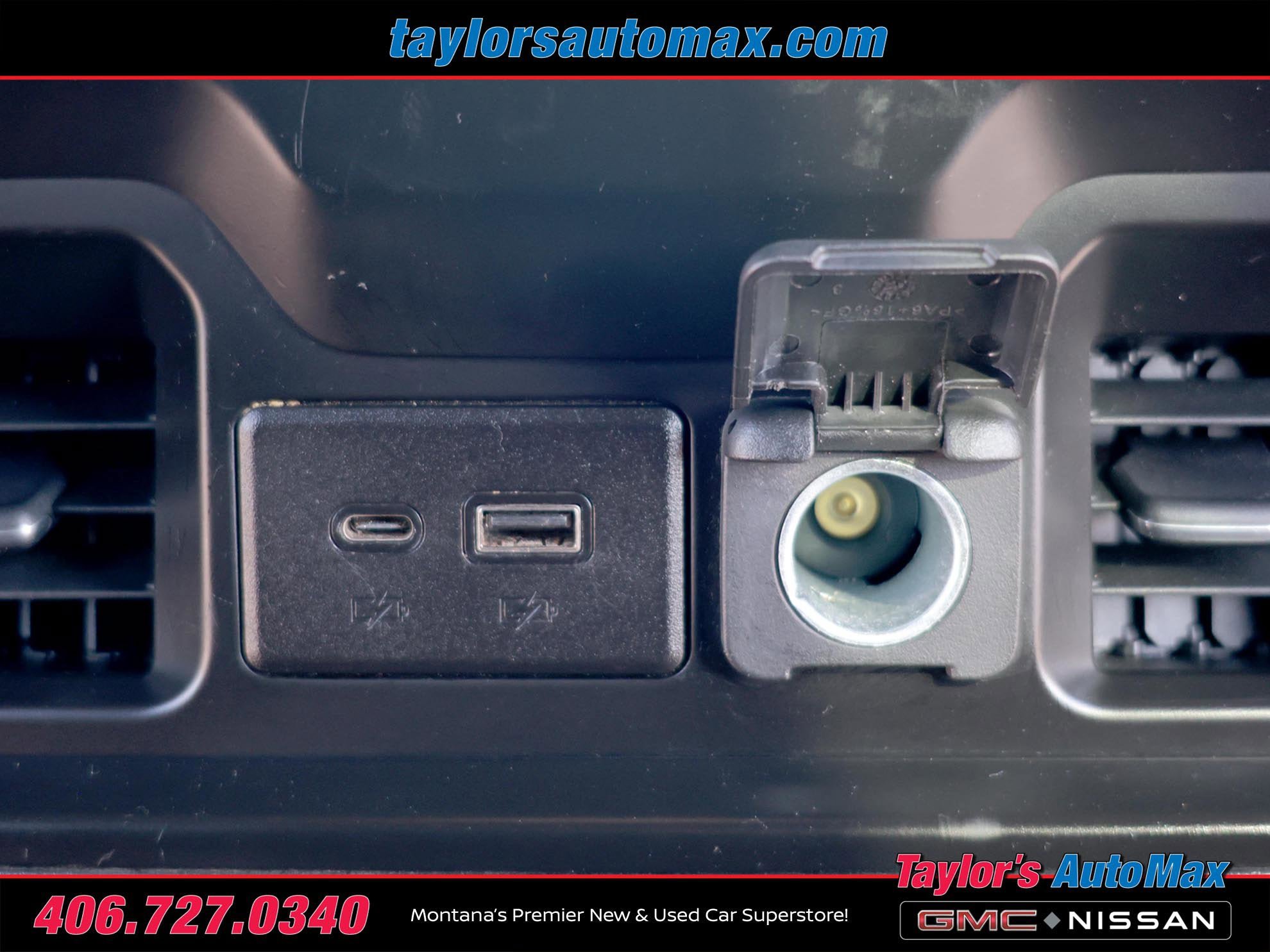 Used 2021 Chevrolet Silverado 1500 RST w/ Z71 Off-Road Package AWD/4WD image 24
