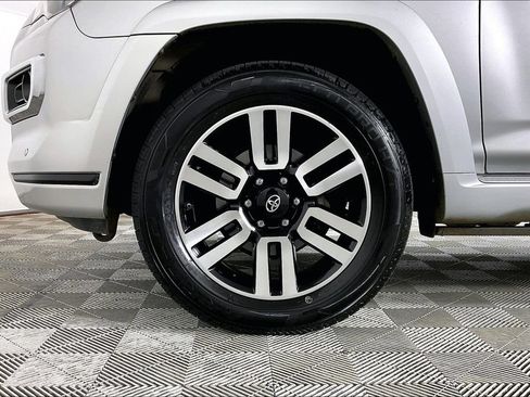 Used 2018 Toyota 4Runner Limited AWD/4WD image 8