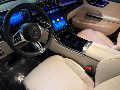 New 2026 Mercedes-Benz C 300 4MATIC Sedan image 9