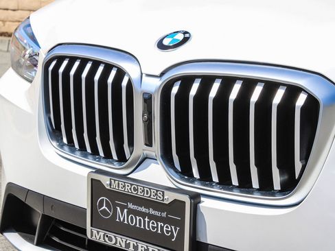 Used 2024 BMW X3 xDrive30i w/ Premium Package AWD/4WD image 4