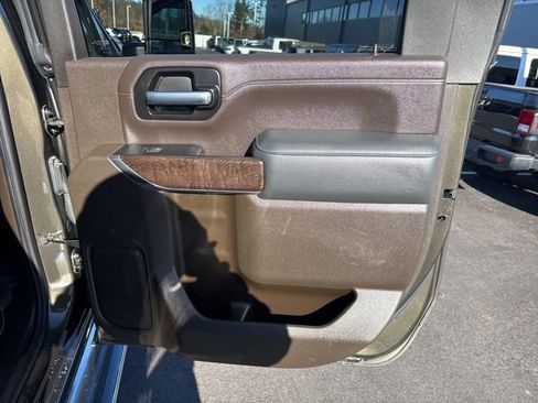 Used 2023 GMC Sierra 3500 Denali w/ Denali Ultimate Package image 13