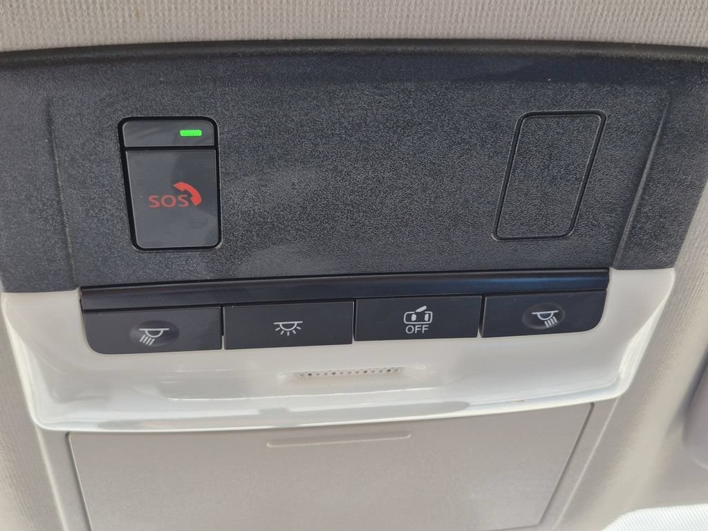 Used 2025 Nissan Sentra SV FWD image 18