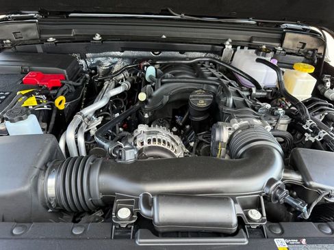 New 2026 Jeep Gladiator Sport AWD/4WD image 22