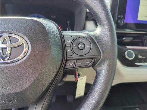 New 2026 Toyota Corolla Cross L image 18