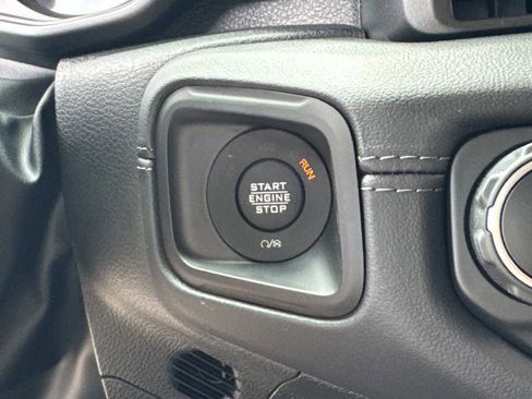 Used 2024 Jeep Wrangler Unlimited Rubicon AWD/4WD image 46