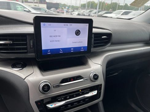 Used 2022 Ford Explorer XLT AWD/4WD image 19