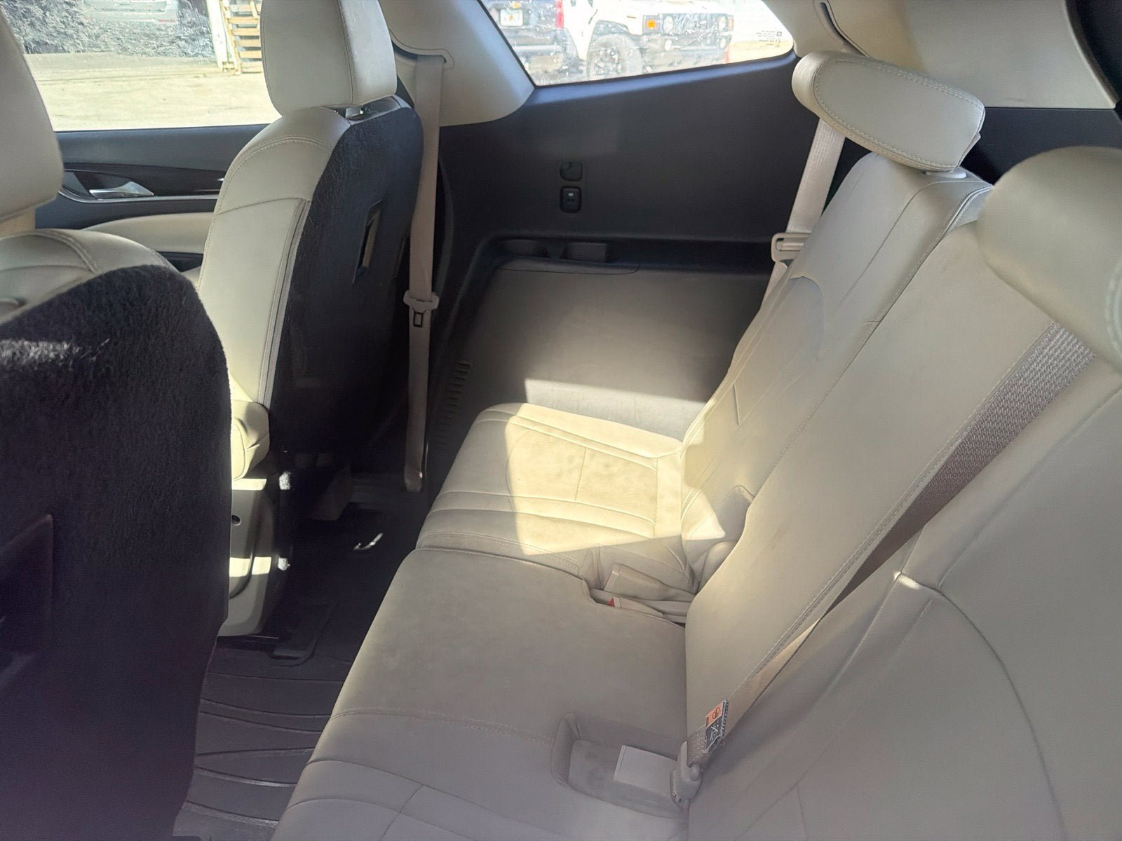 Certified 2019 Buick Enclave Essence FWD image 11