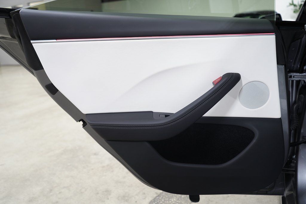 Used 2025 Tesla Model 3 Long Range RWD image 17