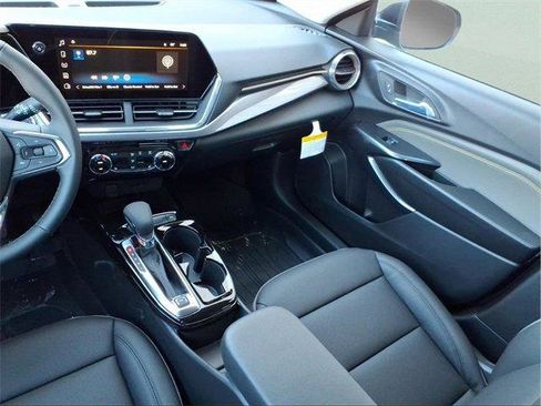 New 2026 Chevrolet Trax ACTIV w/ Driver Confidence Package image 11