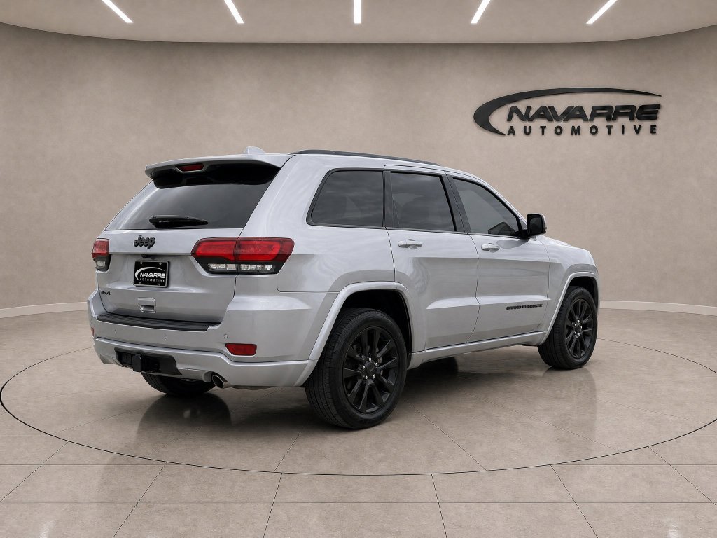 Used 2020 Jeep Grand Cherokee Altitude AWD/4WD image 7
