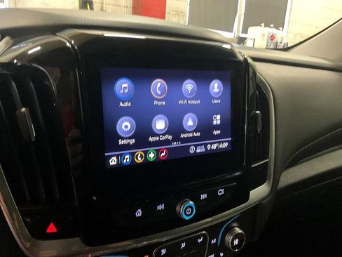 Used 2020 Chevrolet Traverse LT image 5