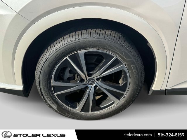 Used 2023 Lexus RX 350 Premium w/ Accessory Package AWD/4WD image 10