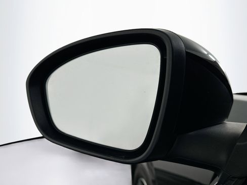 Used 2025 Nissan Sentra SV image 16