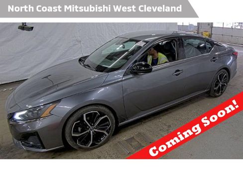 Used 2024 Nissan Altima 2.5 SR image 1