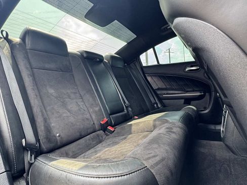 Used 2018 Dodge Charger R/T Scat Pack w/ Dynamics Package RWD image 38