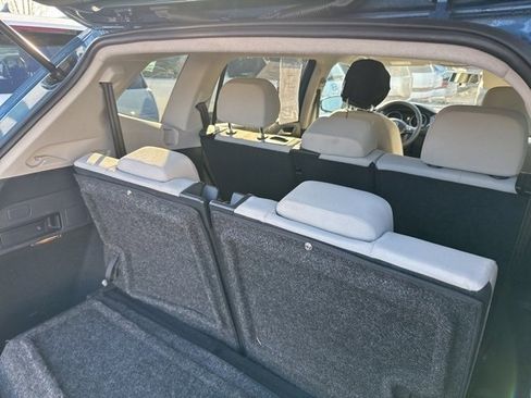 Used 2020 Volkswagen Tiguan S image 9