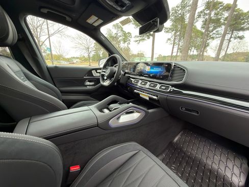 New 2026 Mercedes-Benz GLE 53 AMG 4MATIC image 19