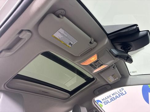 Used 2020 Toyota RAV4 Limited image 31