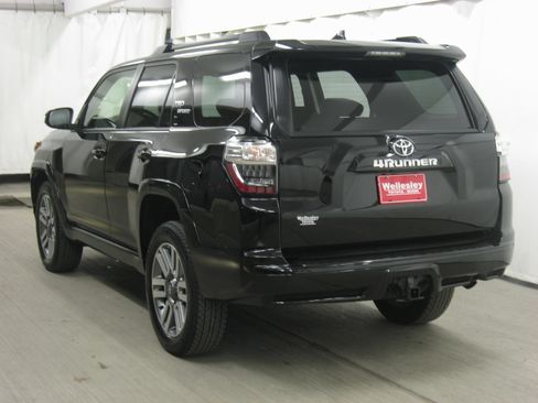 Certified 2022 Toyota 4Runner TRD Sport image 27