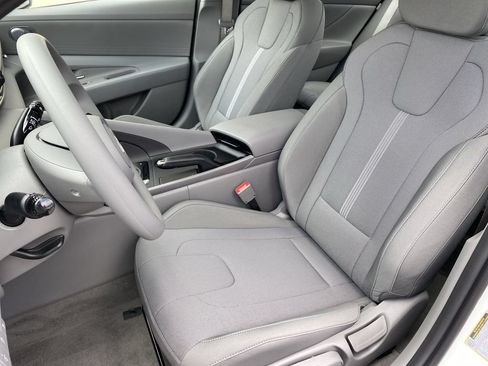 New 2026 Hyundai Elantra SE FWD image 11