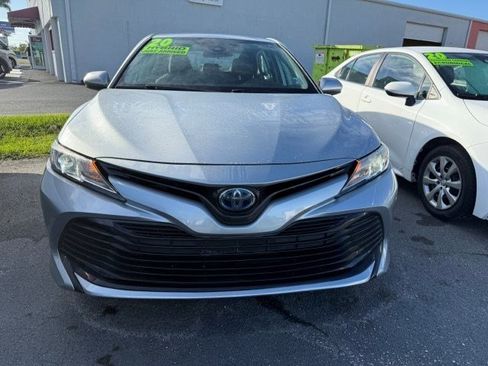 Used 2020 Toyota Camry LE image 2