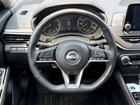Used 2023 Nissan Altima 2.5 SR FWD image 23