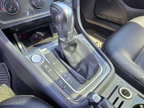 Used 2017 Volkswagen Golf Alltrack SE image 20