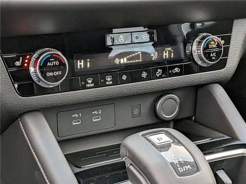 New 2026 Mitsubishi Outlander SE AWD/4WD image 21