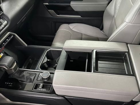 Used 2022 Toyota Tundra Limited image 17