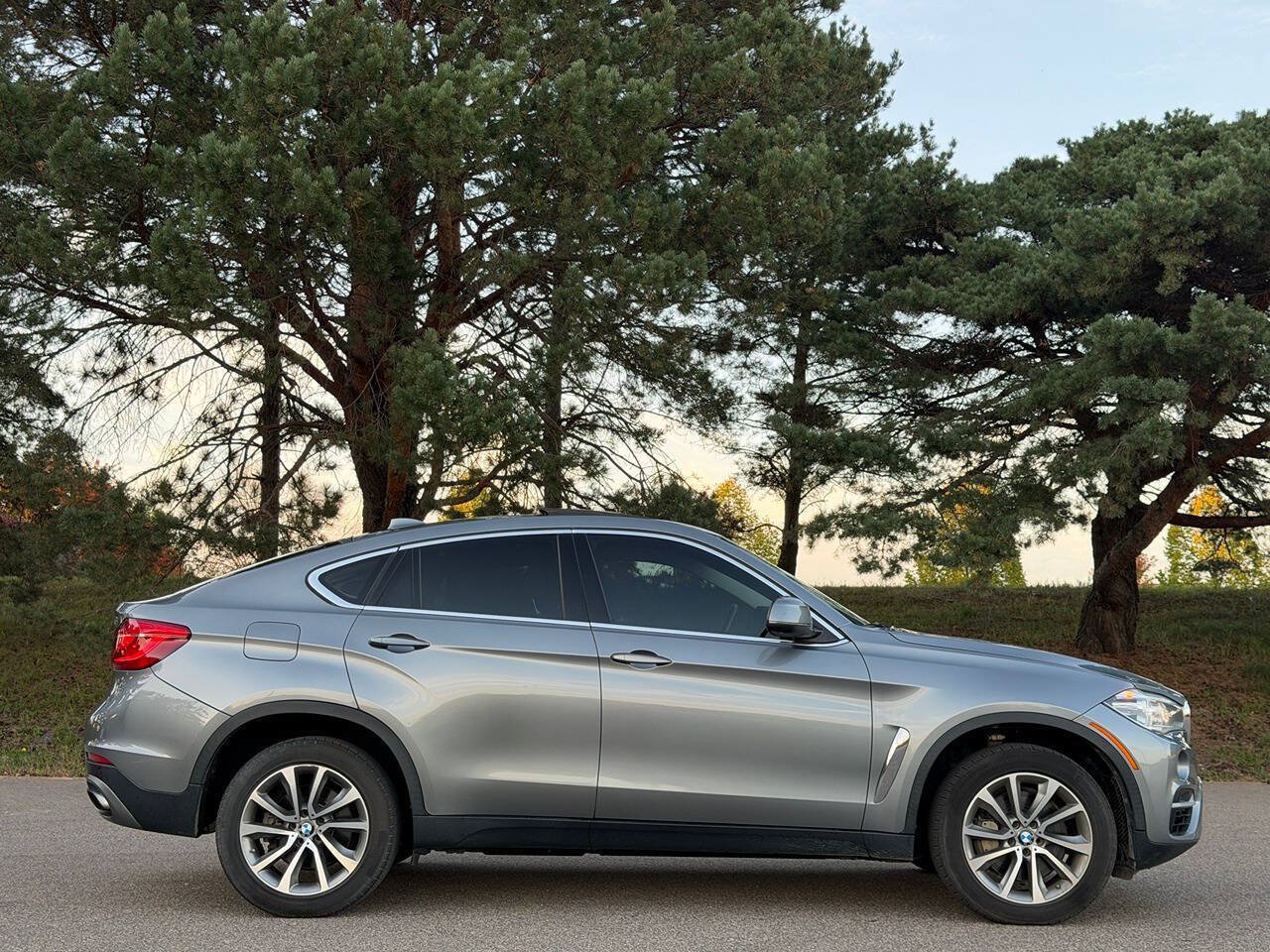 Used 2015 BMW X6 xDrive50i AWD/4WD image 7