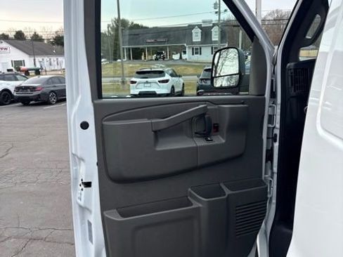 Used 2024 Chevrolet Express 2500 w/ Driver Convenience Package image 31
