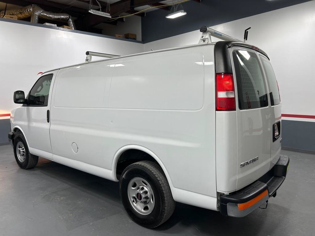 Used 2020 GMC Savana 2500 w/ Driver Convenience Package RWD image 4
