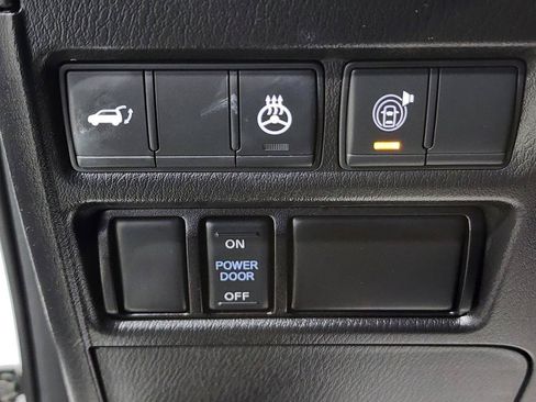 Used 2021 Nissan Armada Platinum w/ Captain's Chairs Package AWD/4WD image 15