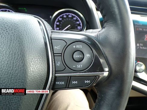 Used 2018 Toyota Camry XSE image 36